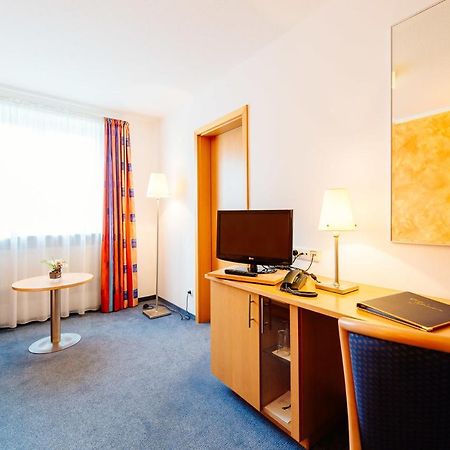 Hotel Graf Lehndorff Zur Messe Monaco di Baviera Esterno foto