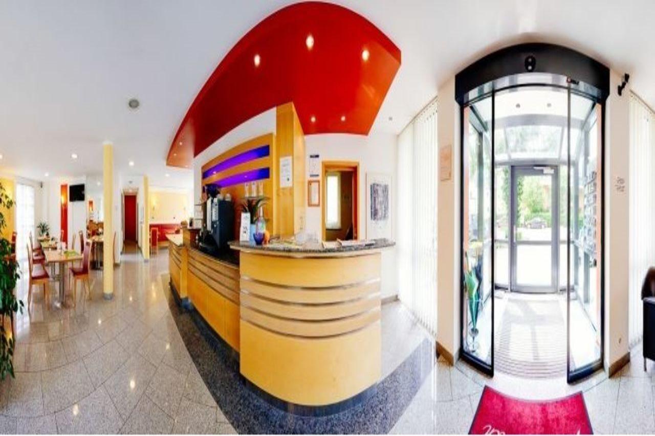 Hotel Graf Lehndorff Zur Messe Monaco di Baviera Esterno foto