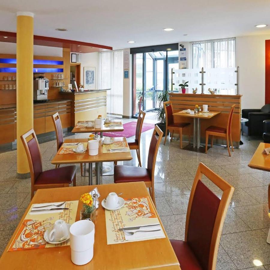 Hotel Graf Lehndorff Zur Messe Monaco di Baviera Esterno foto