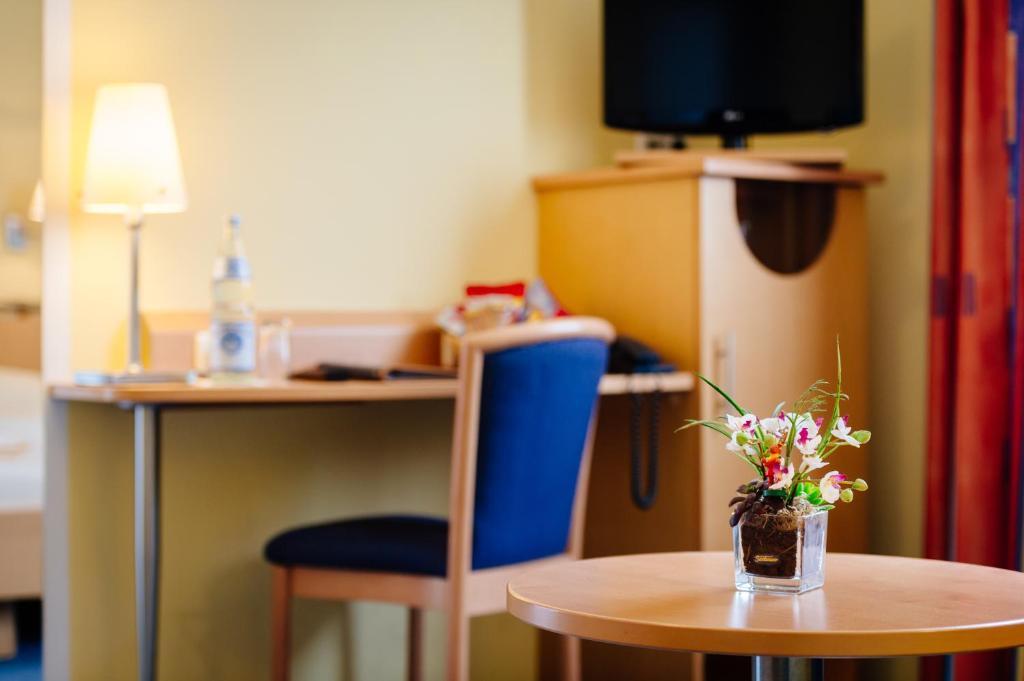 Hotel Graf Lehndorff Zur Messe Monaco di Baviera Esterno foto